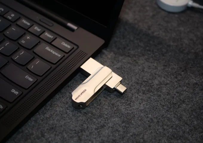 U盘插上去电脑没反应是怎么回事？怎么修复？